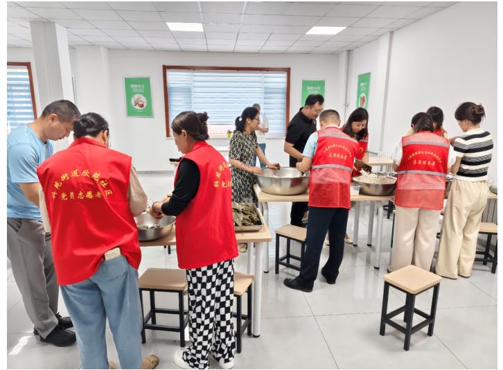 粽叶飘香迎端午 情系社区送温暖——省淄博生态环境监测中心开展端午节敬老爱老志愿服务活动